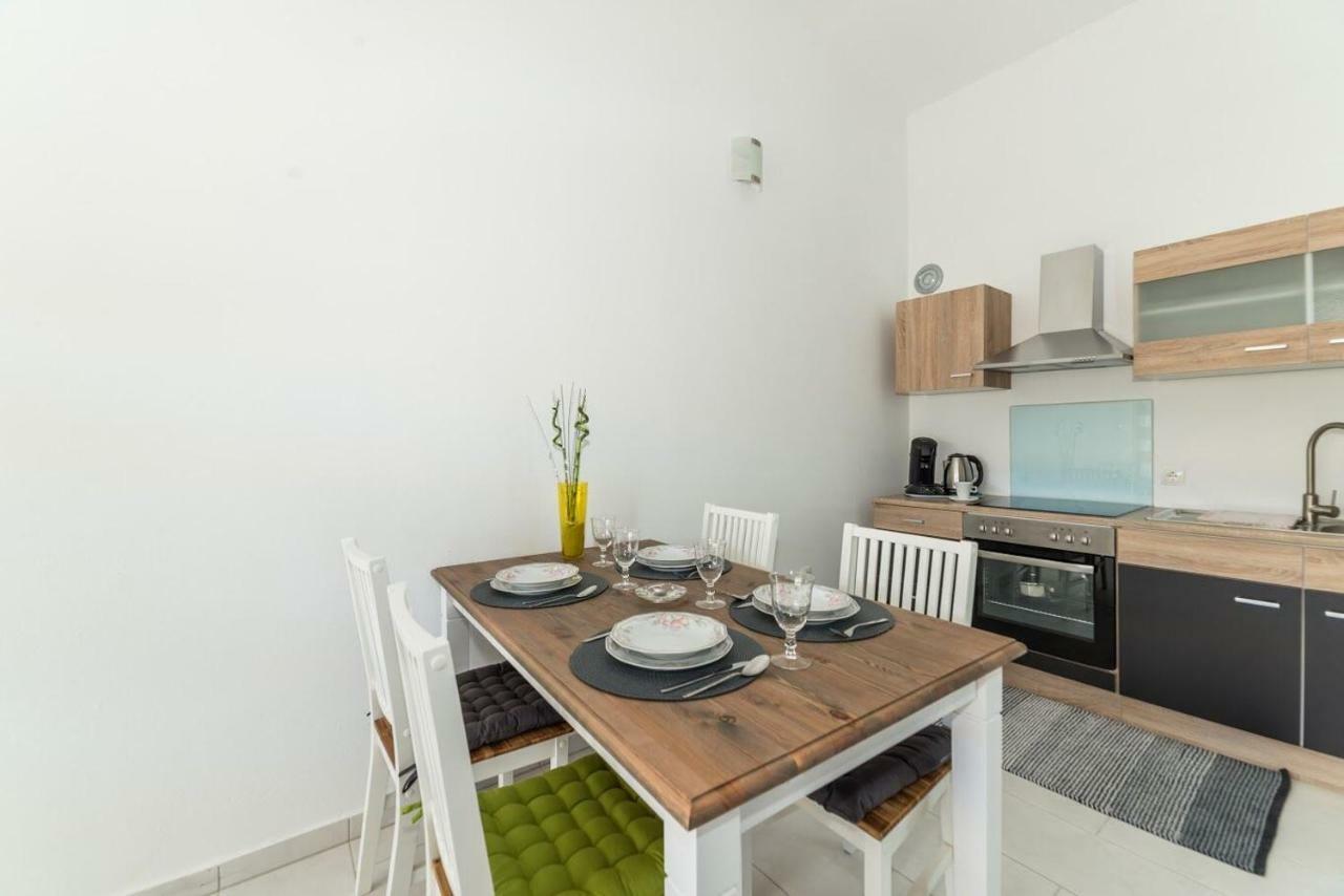 Apartments Vam Vir Eksteriør bilde