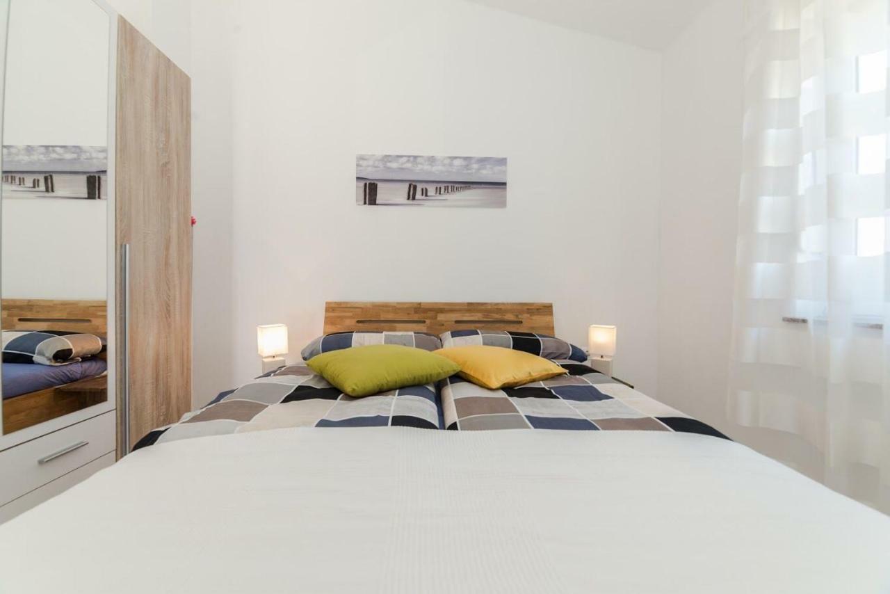 Apartments Vam Vir Eksteriør bilde