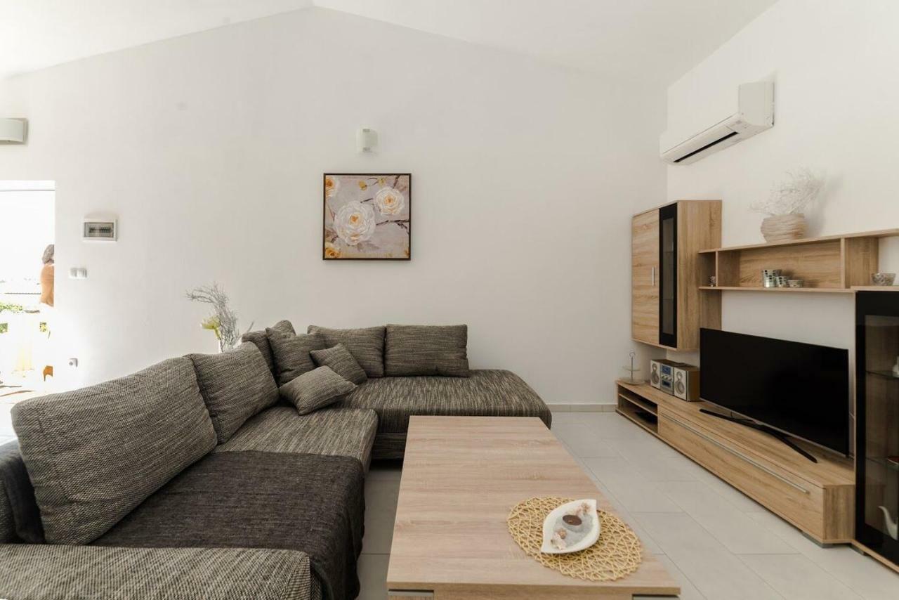 Apartments Vam Vir Eksteriør bilde